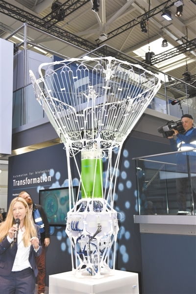 以數(shù)字化和可持續(xù)發(fā)展推動工業(yè)轉(zhuǎn)型